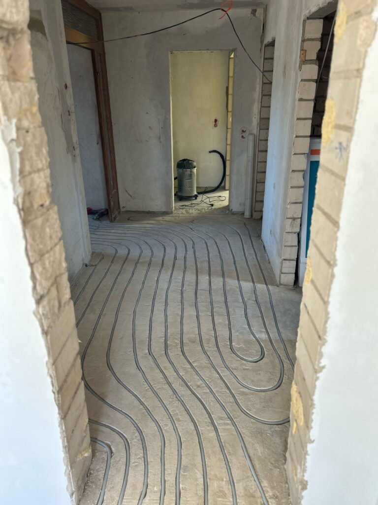 Fußbodenheizung Installation 2